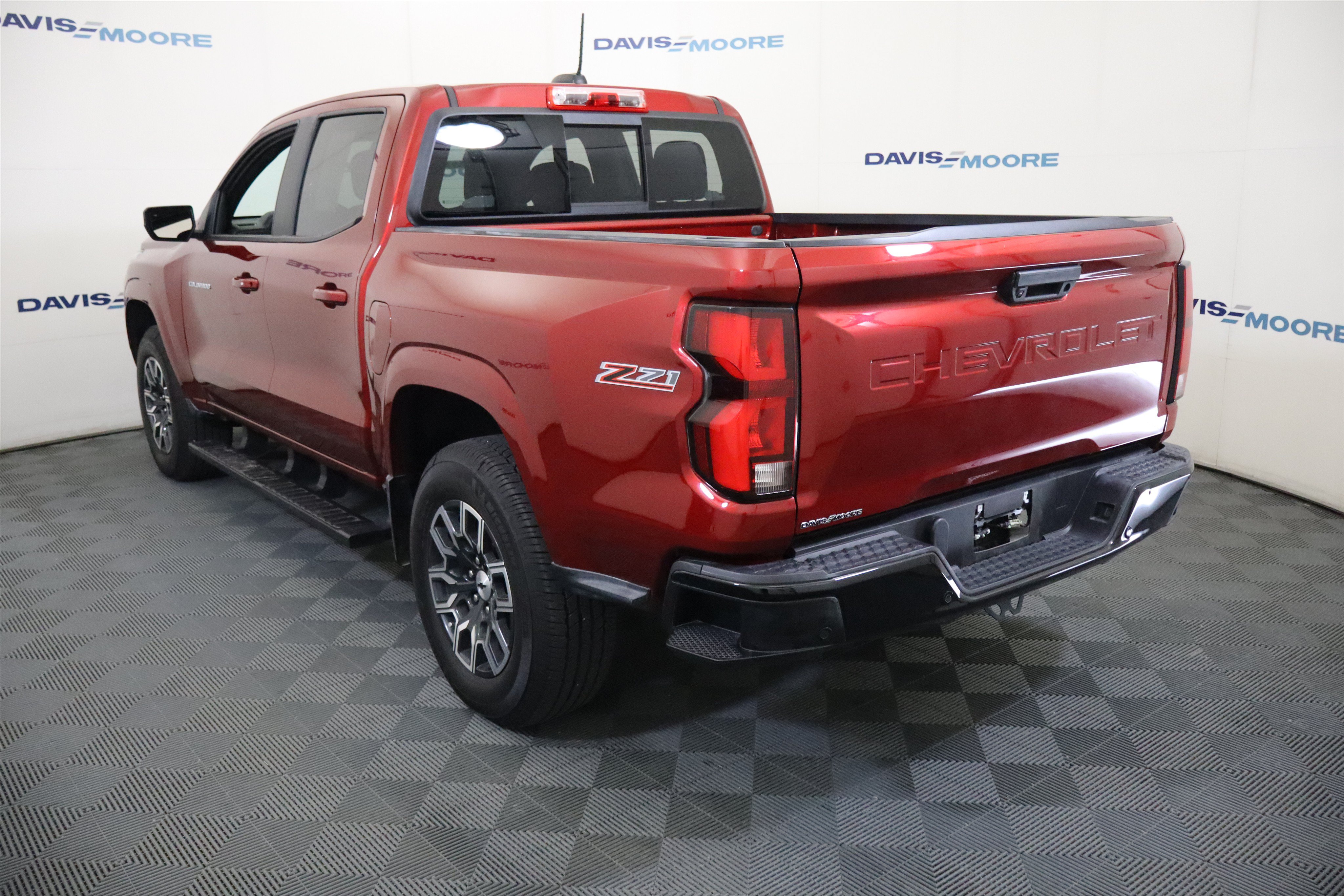 Used 2024 Chevrolet Colorado Z71 w/ Z71 Convenience Package 2 AWD/4WD image 10