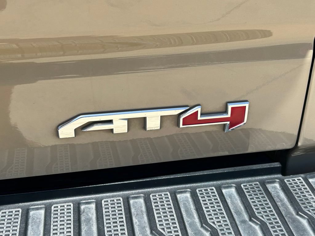 Used 2023 GMC Sierra 1500 AT4 w/ AT4 Premium Package AWD/4WD image 13