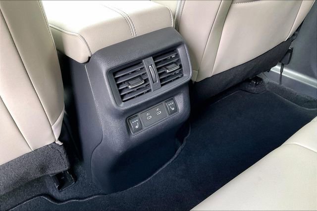 Certified 2025 Nissan Murano Platinum w/ Cargo Package image 32