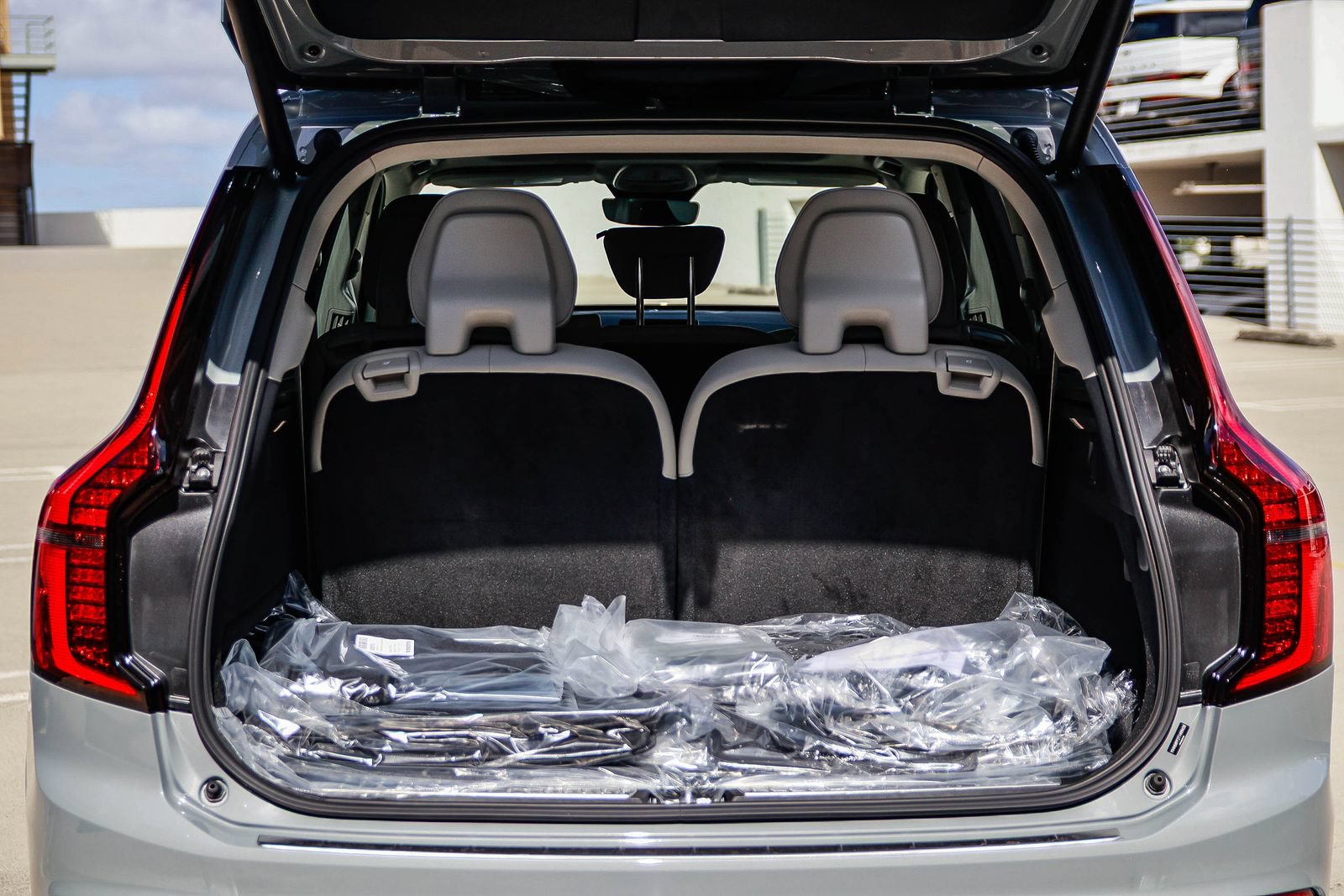 New 2026 Volvo XC90 T8 Ultra w/ Protection Package Premier AWD/4WD image 29