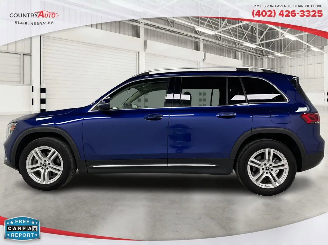 Used 2022 Mercedes-Benz GLB 250 4MATIC w/ Premium Package Lite image 2