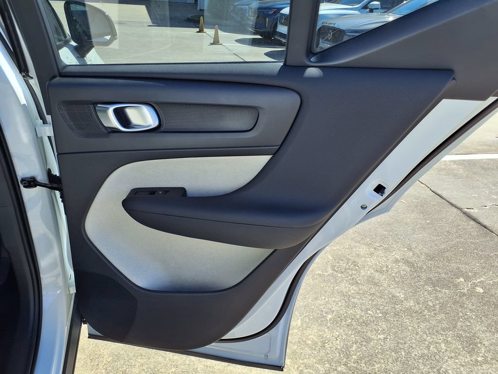 New 2026 Volvo XC40 B5 Plus w/ Protection Package Premier AWD/4WD image 16