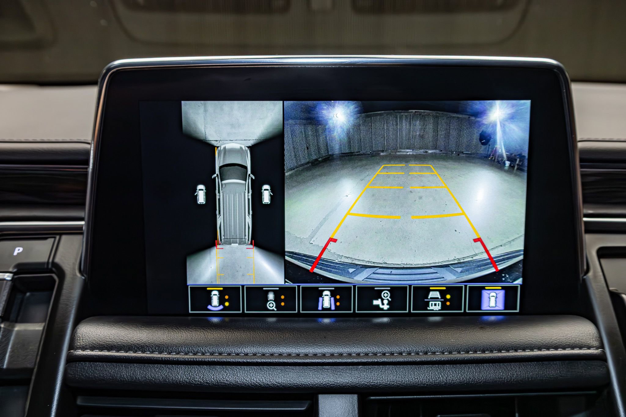 Used 2022 Chevrolet Tahoe Z71 w/ Luxury Package image 19