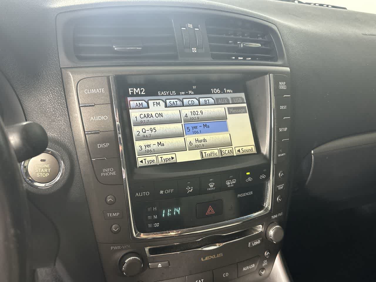 Used 2011 Lexus IS 250C w/ Luxury Pkg RWD image 16