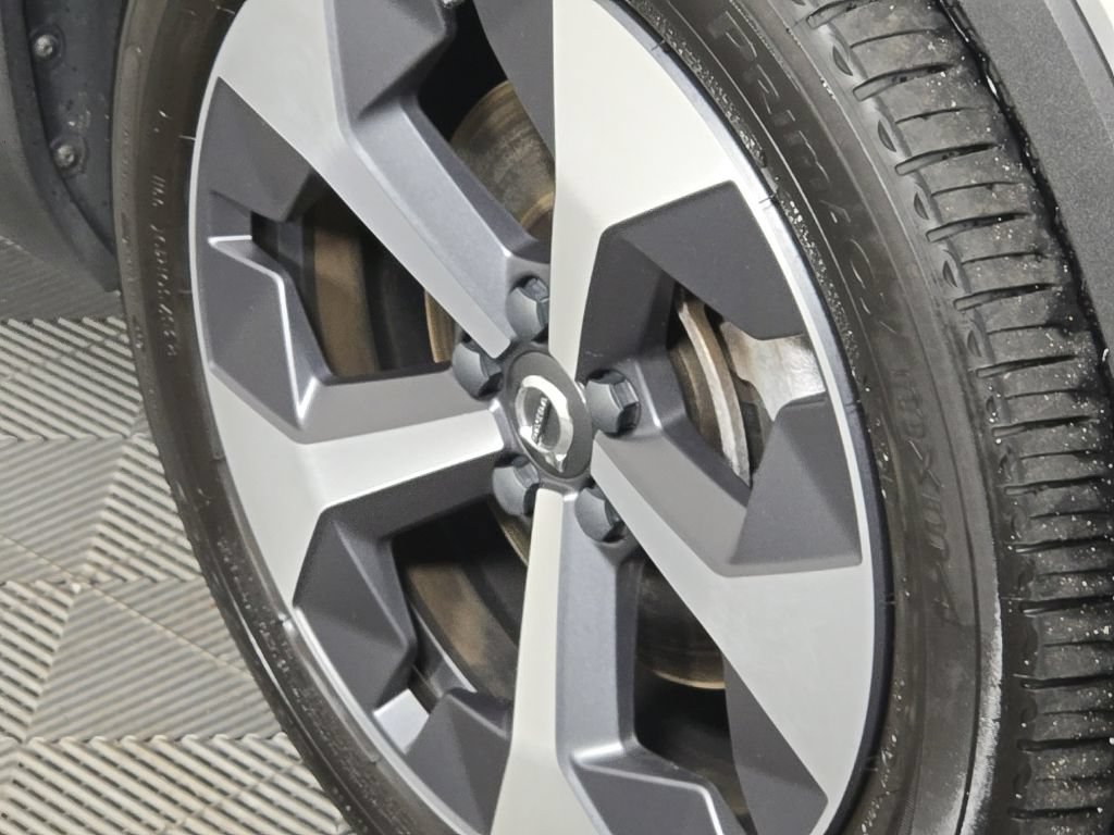 Certified 2023 Volvo XC40 B5 Ultimate w/ Climate Package AWD/4WD image 7