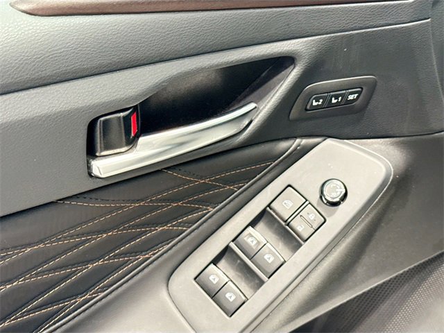Certified 2022 Toyota Avalon Limited w/ Advanced Safety Package image 16