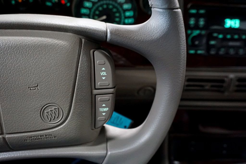 Used 1997 Buick Riviera Supercharged Coupe image 21