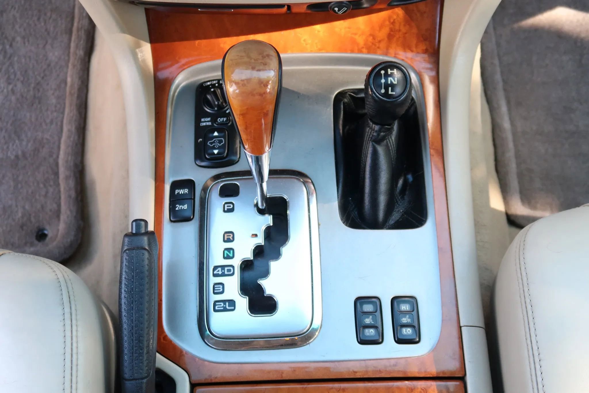 Used 2005 Lexus LX 470 4WD image 26