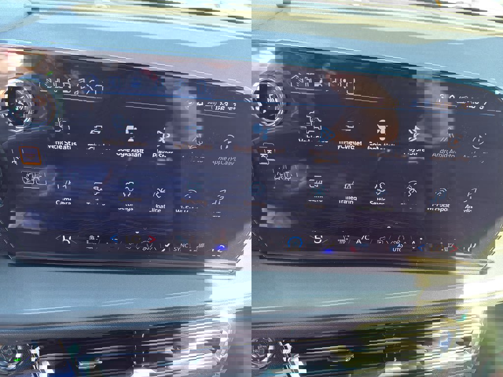 New 2026 Chevrolet Traverse LT image 16