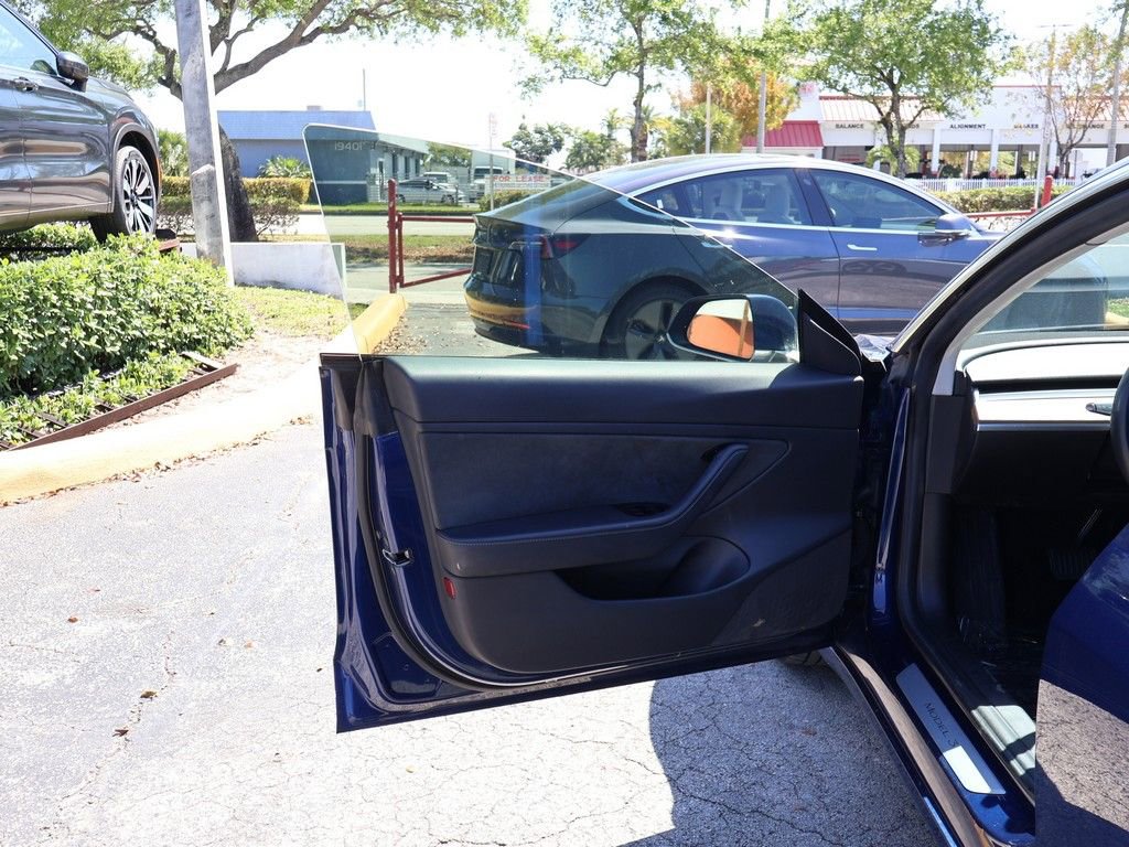 Used 2019 Tesla Model 3 Long Range image 22