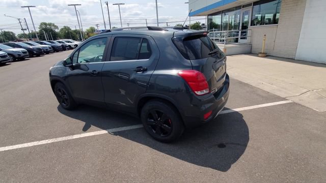 Used 2018 Chevrolet Trax LT w/ LT Convenience Package FWD image 6