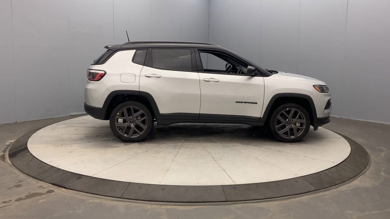 New 2026 Jeep Compass Limited AWD/4WD image 6