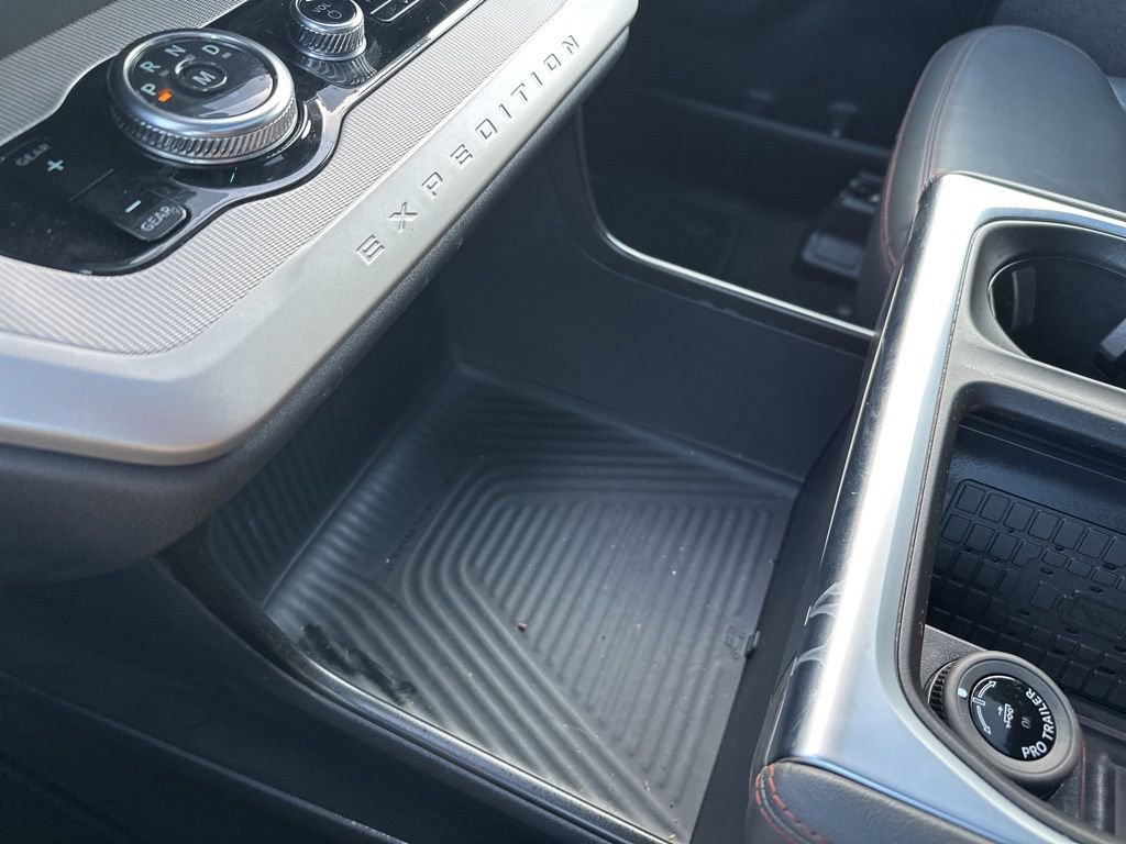 Used 2025 Ford Expedition Max Active image 28