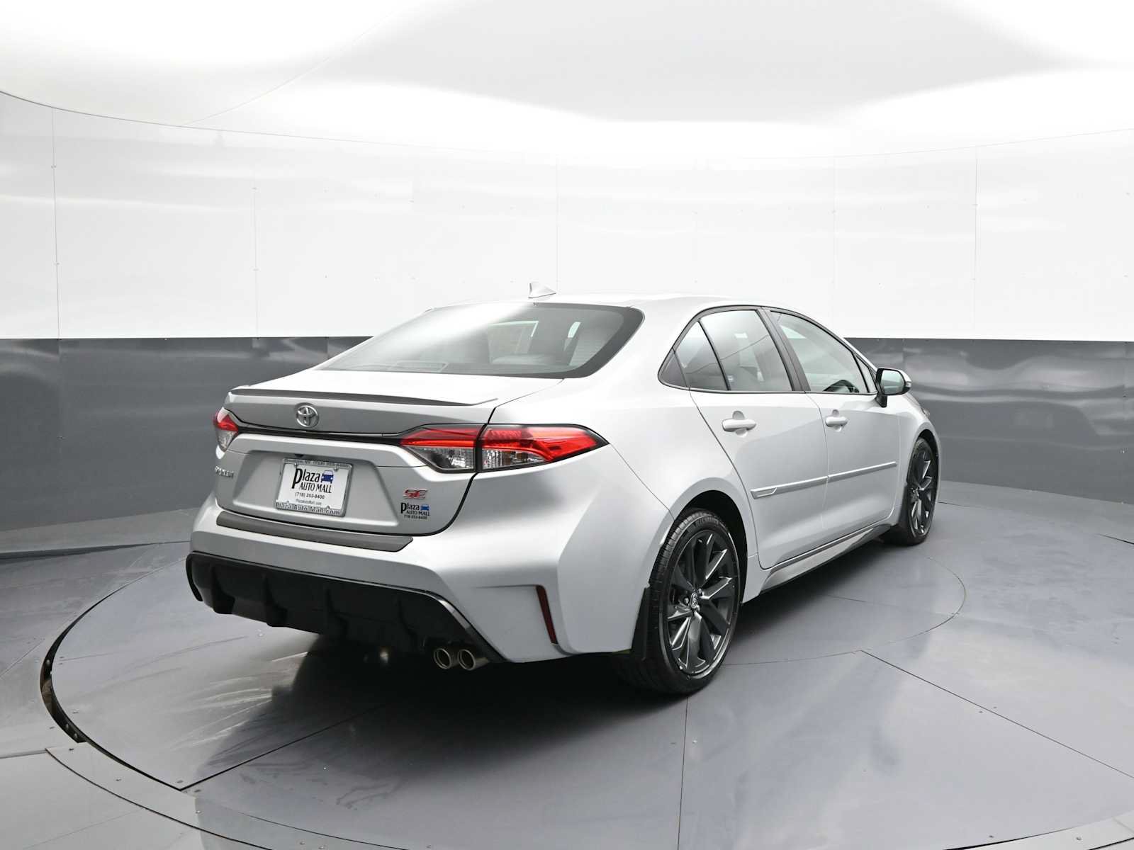 Certified 2024 Toyota Corolla SE FWD image 6