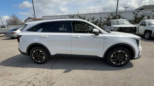 Used 2024 Kia Sorento S image 9