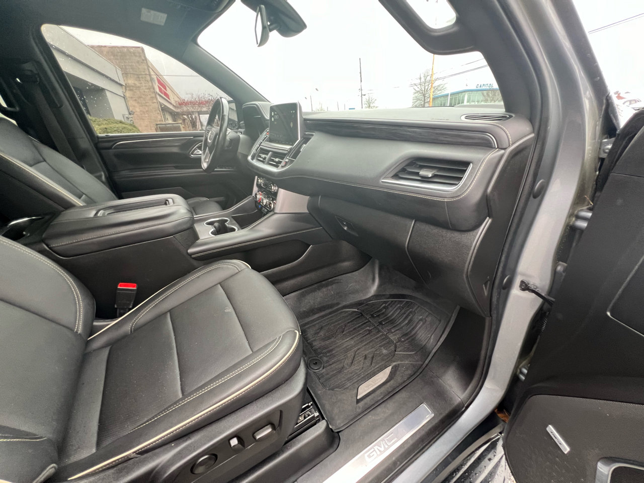 Used 2022 GMC Yukon SLT w/ SLT Premium Package image 53