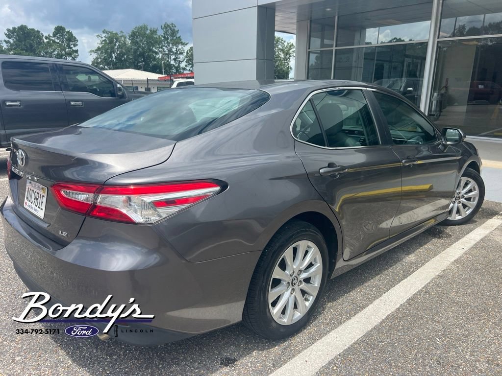 Used 2018 Toyota Camry LE FWD image 4