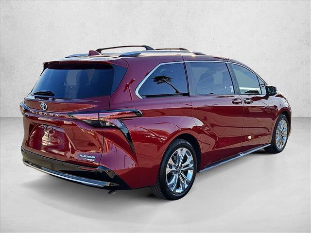 Used 2024 Toyota Sienna Platinum image 5
