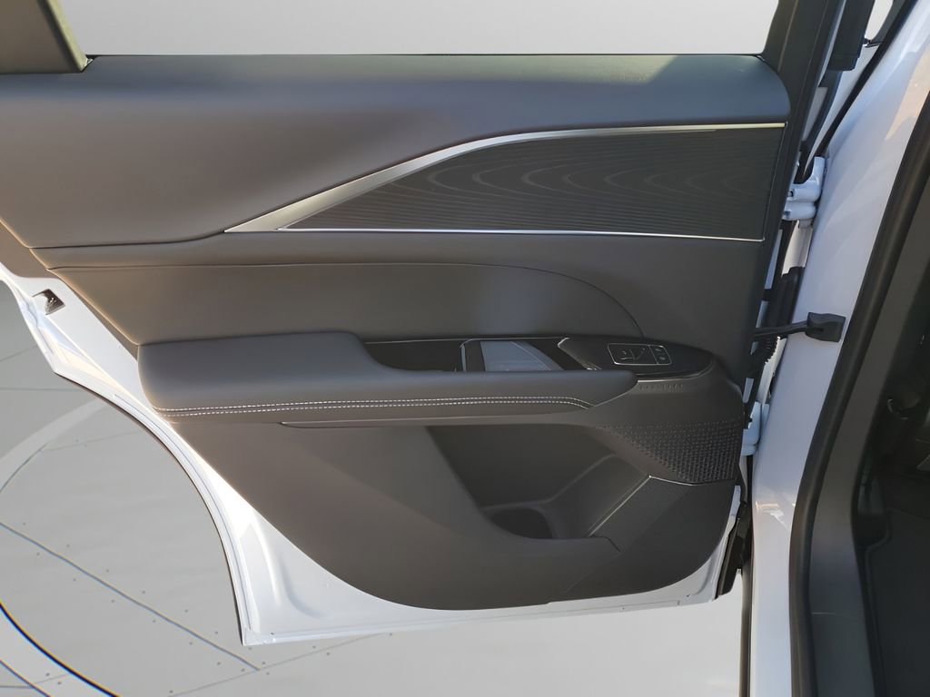 New 2026 Cadillac Lyriq Sport image 17