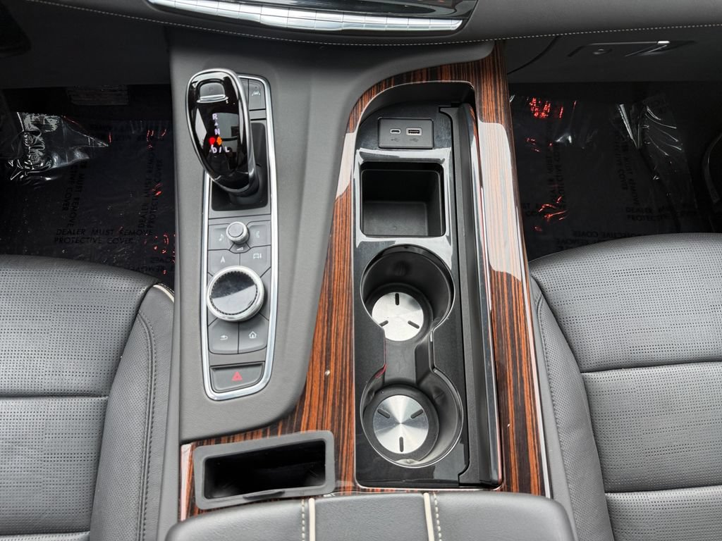 Used 2021 Cadillac Escalade Premium Luxury w/ LPO, Illumination Package AWD/4WD image 11
