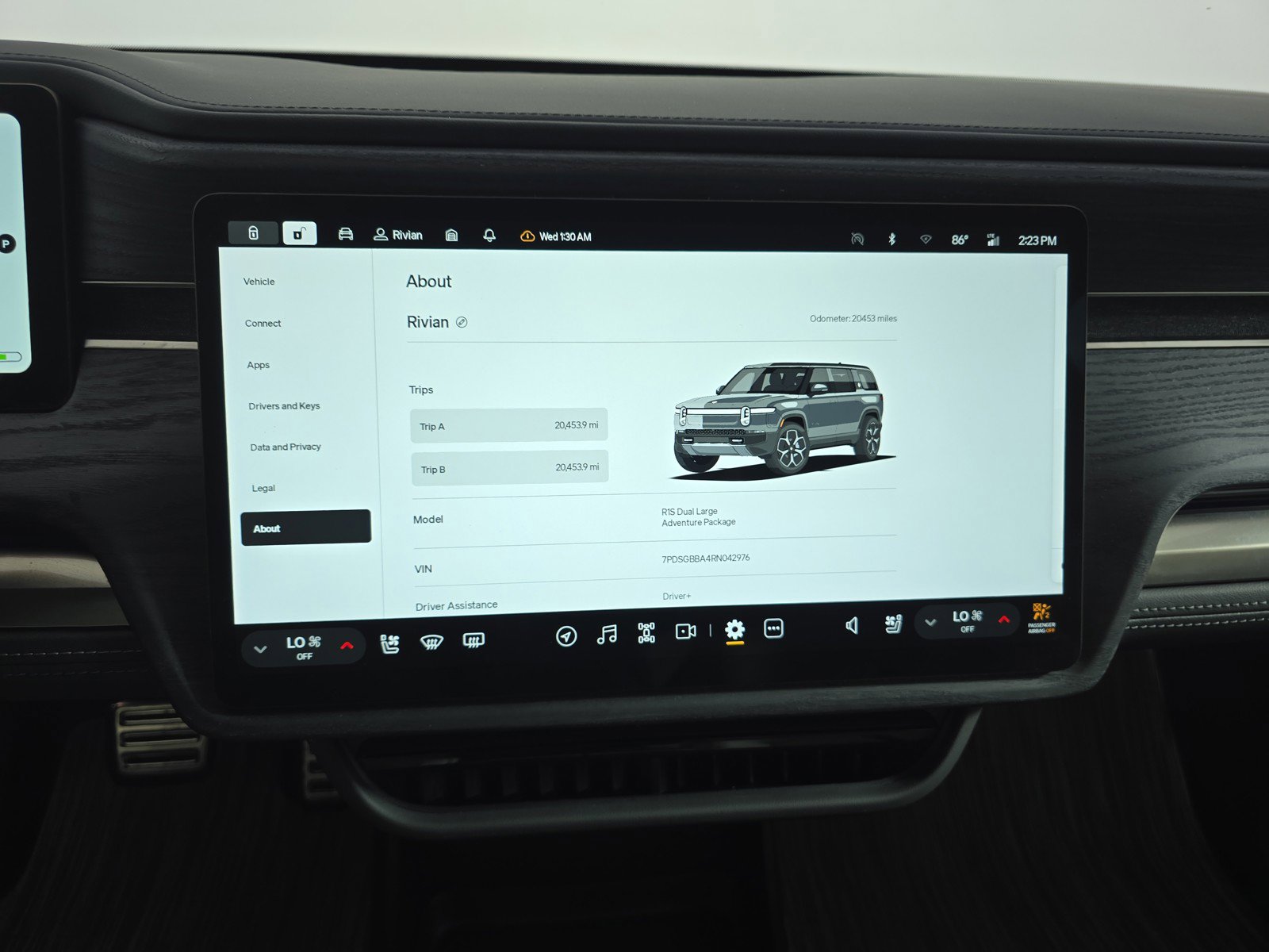 Used 2024 Rivian R1S Adventure AWD/4WD image 29