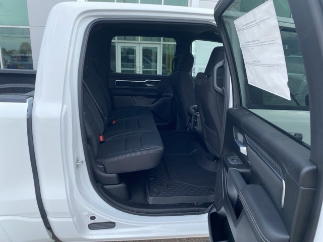New 2026 RAM 1500 4x4 Crew Cab image 36