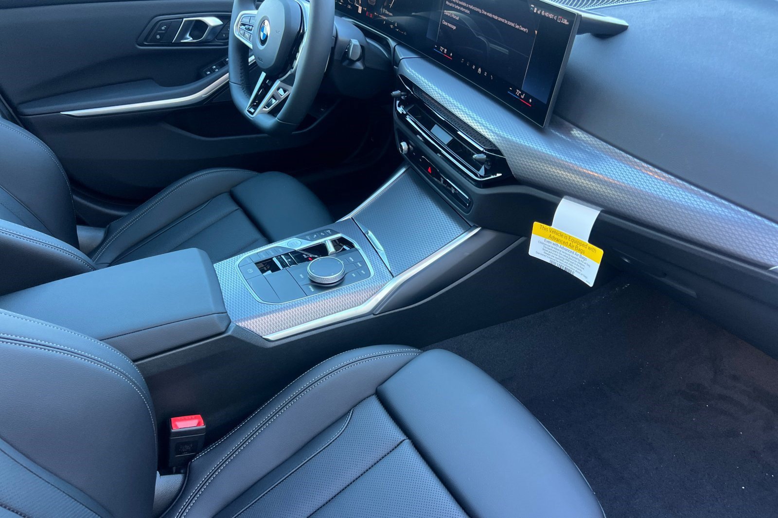 Used 2026 BMW 330i Sedan w/ M Sport Package RWD image 28