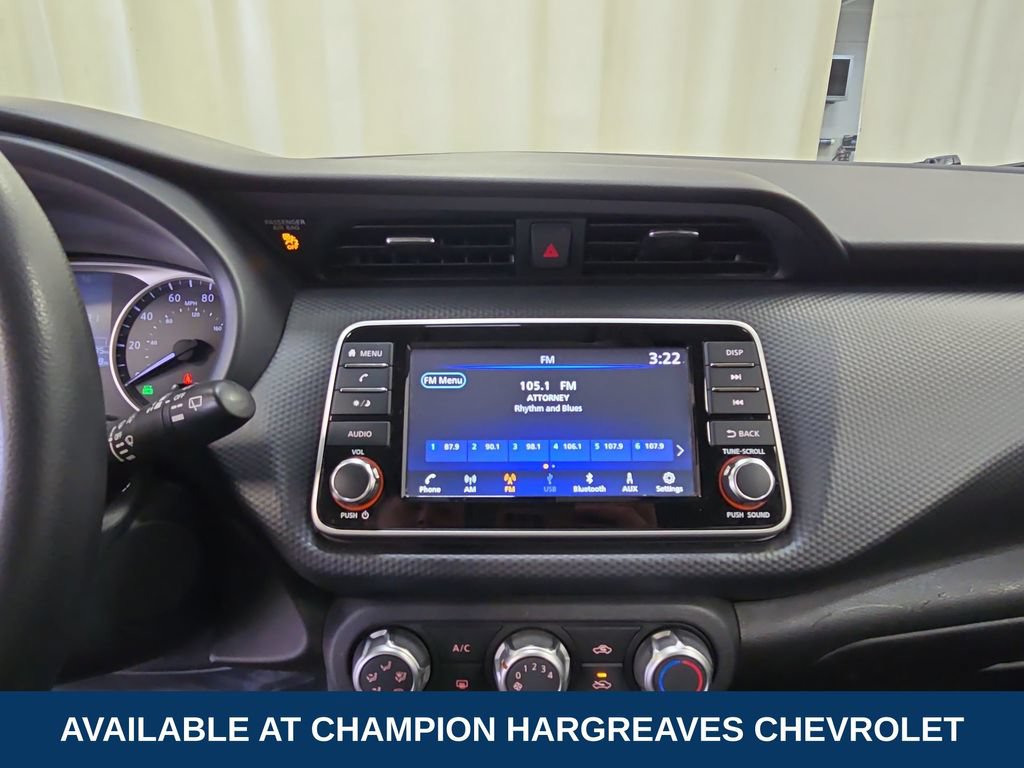 Used 2022 Nissan Kicks S FWD image 17