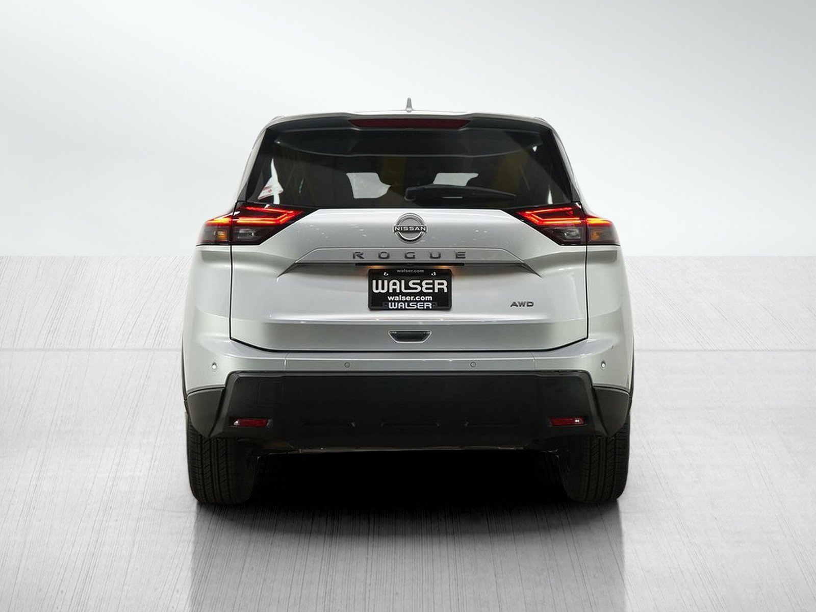 Used 2025 Nissan Rogue SV image 4