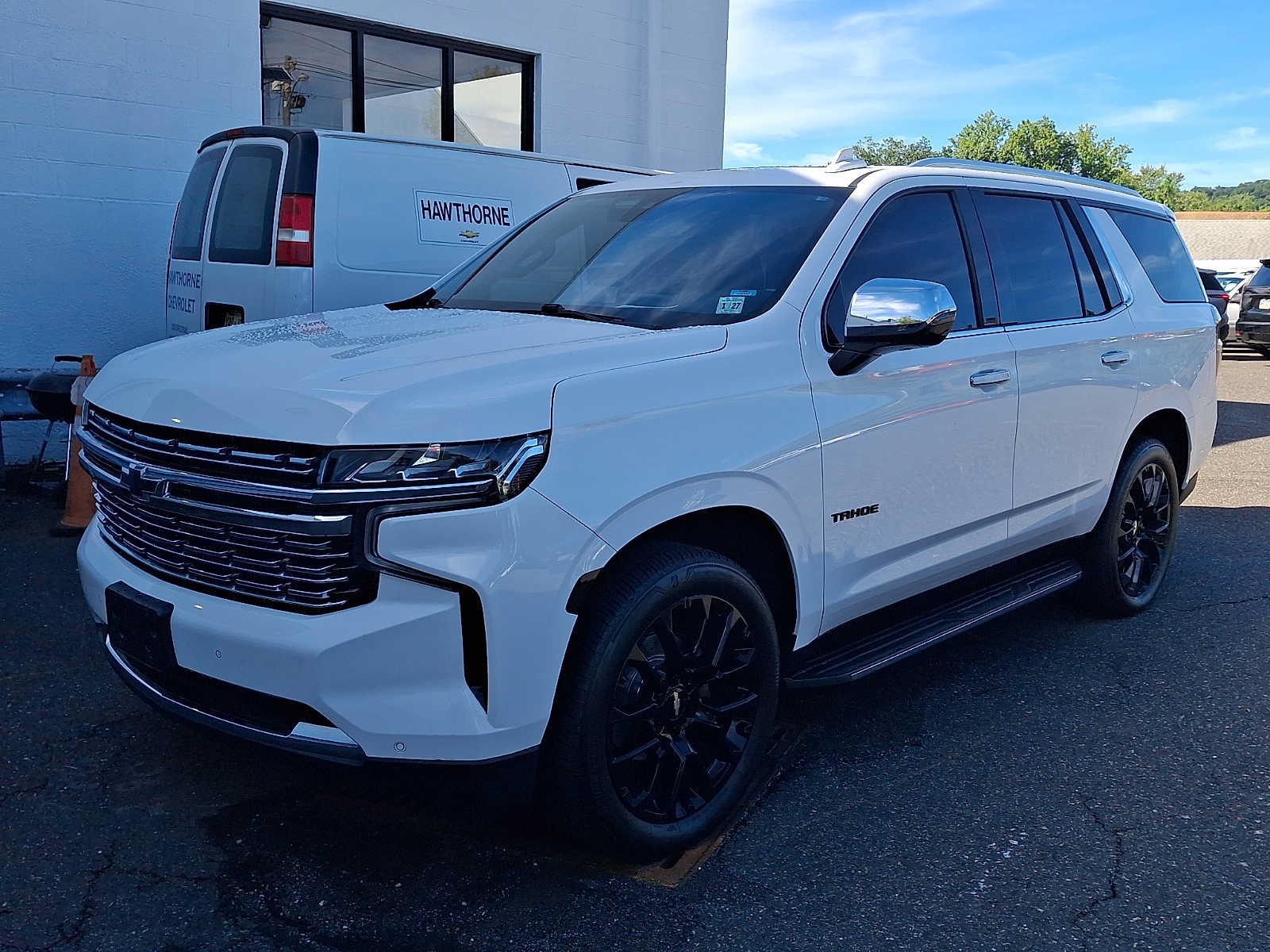 Used 2022 Chevrolet Tahoe Premier AWD/4WD image 2