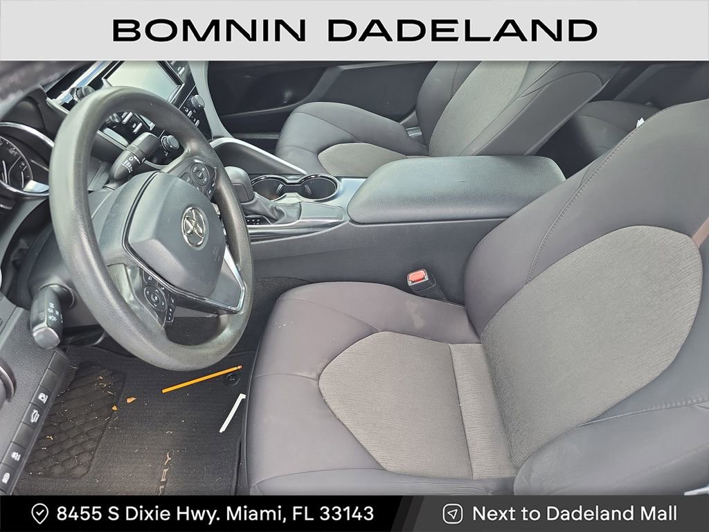 Used 2020 Toyota Camry LE image 11