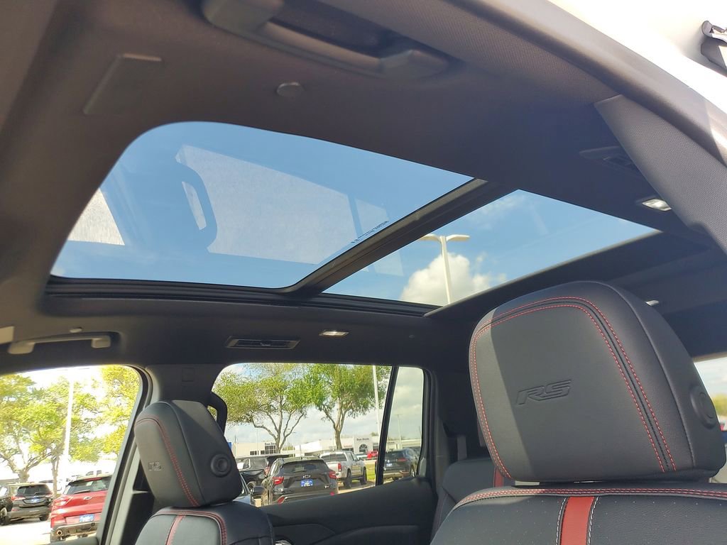 New 2026 Chevrolet Traverse RS image 30
