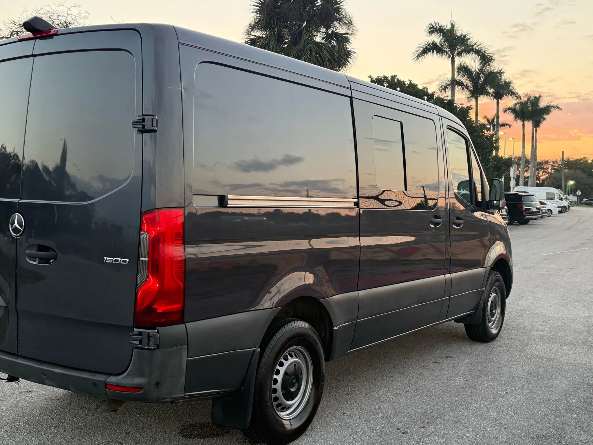 Used 2020 Mercedes-Benz Sprinter 1500 image 4