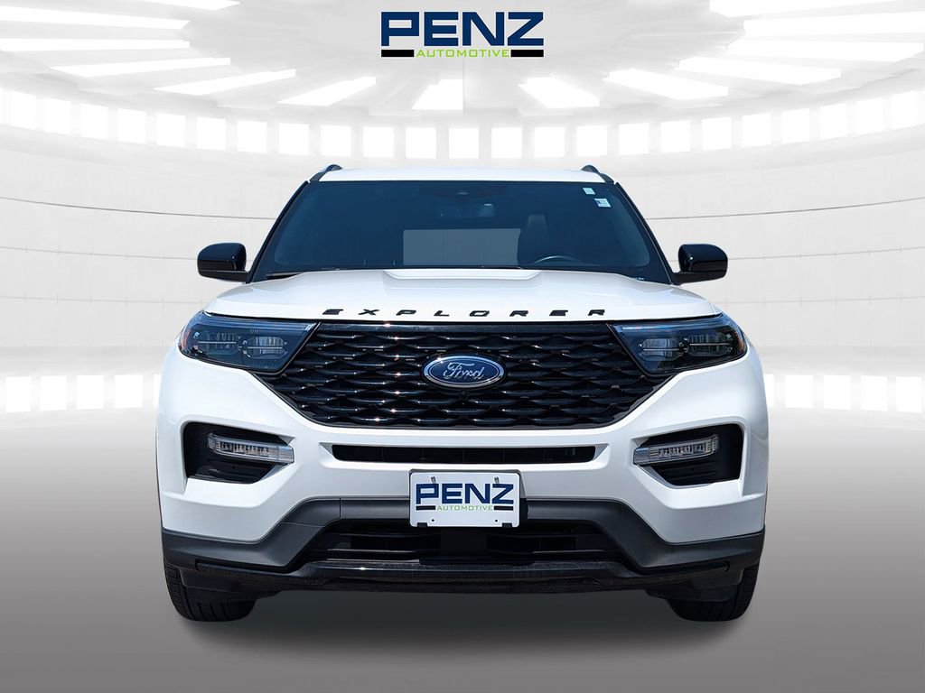 Used 2024 Ford Explorer ST-Line w/ Class IV Trailer Tow Package AWD/4WD image 2