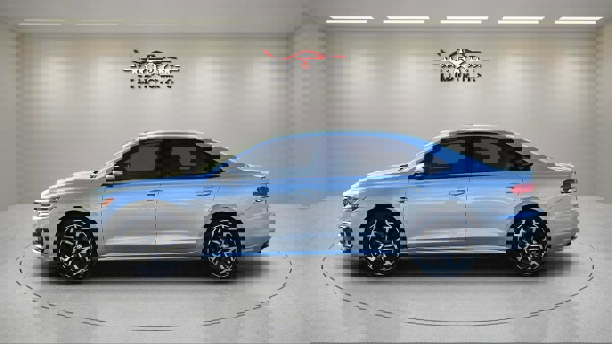 Used 2020 Volkswagen Passat 2.0T R-Line image 2