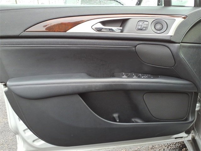 Used 2017 Lincoln MKZ Reserve w/ Technology Package image 10