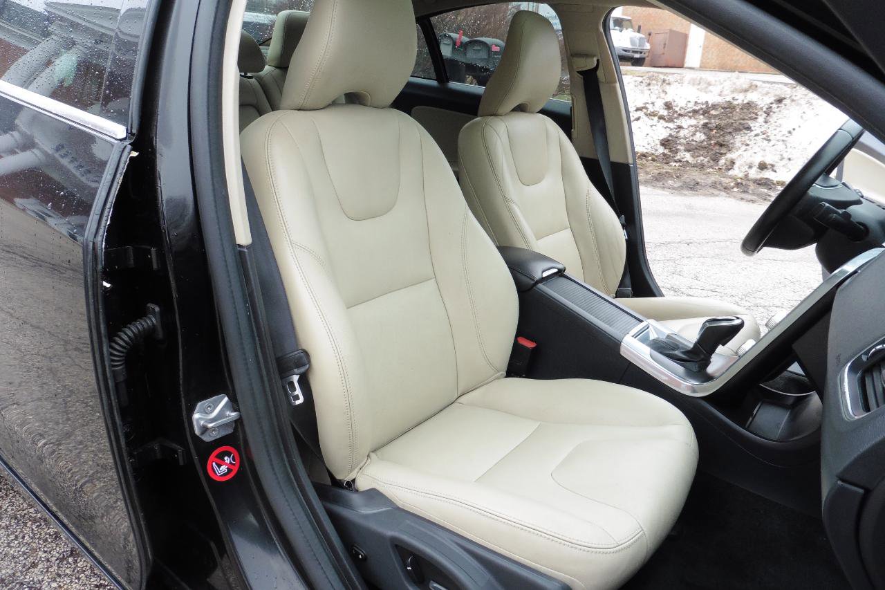 Used 2016 Volvo S60 T5 Premier w/ Climate Package AWD/4WD image 14