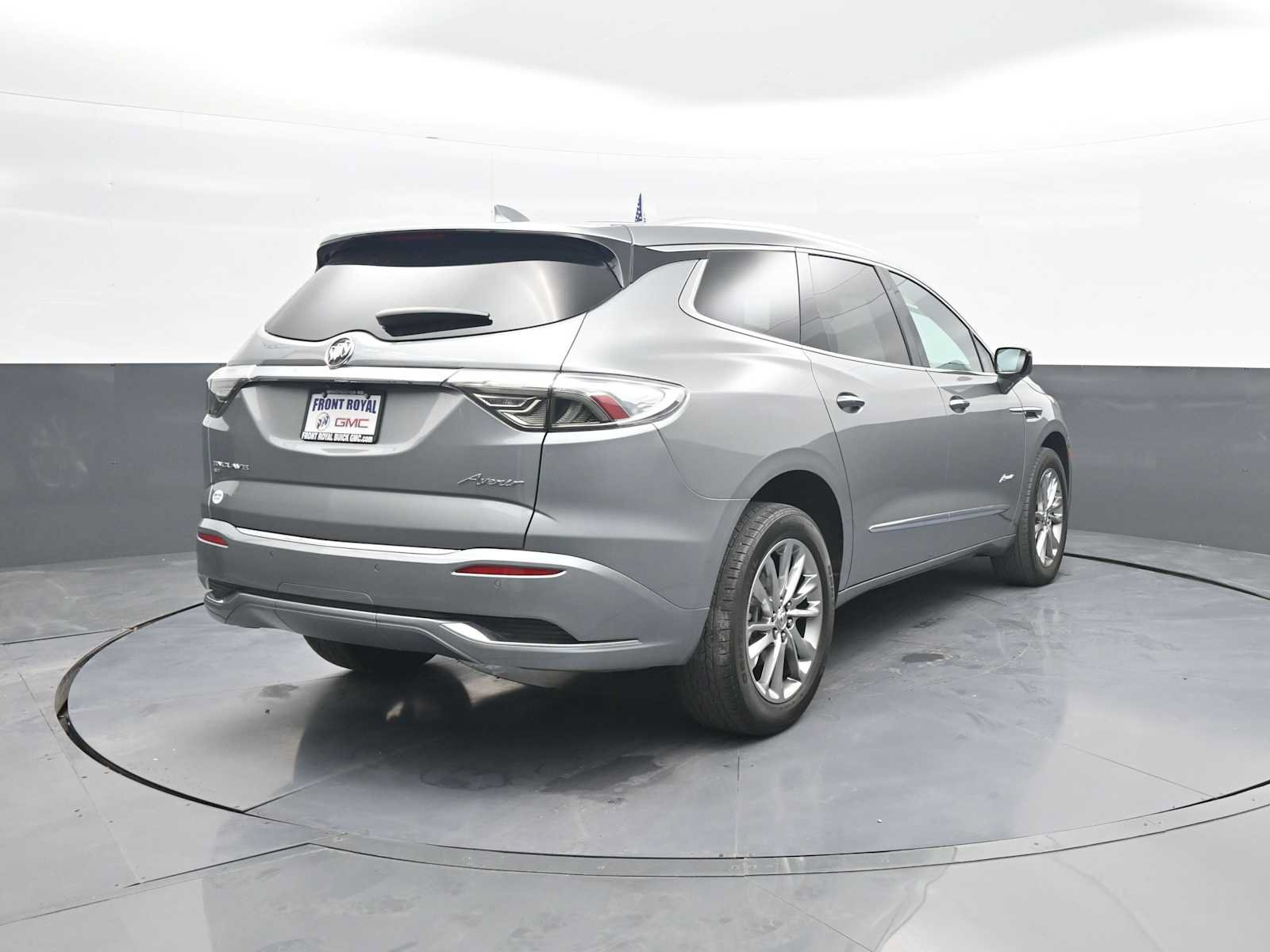 Used 2024 Buick Enclave Avenir AWD/4WD image 7