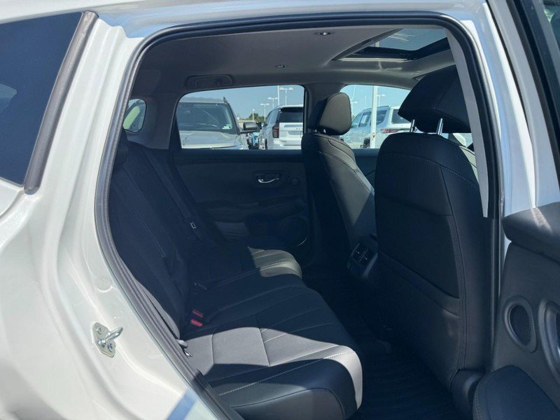 Used 2025 Acura ADX FWD image 10