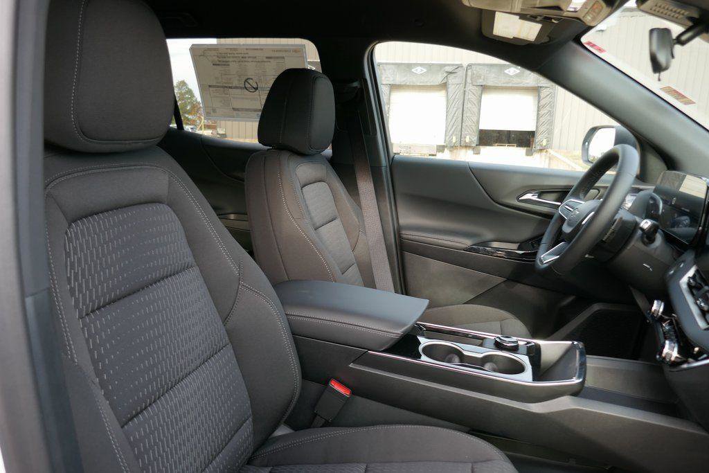 New 2026 Chevrolet Equinox LT w/ Midnight Edition image 8