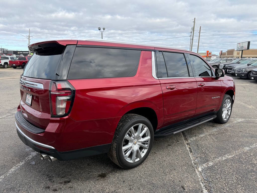 Used 2021 Chevrolet Suburban High Country AWD/4WD image 3