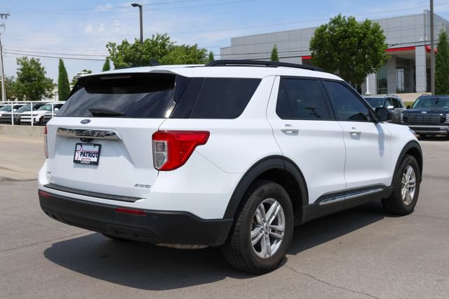 Used 2022 Ford Explorer XLT AWD/4WD image 3
