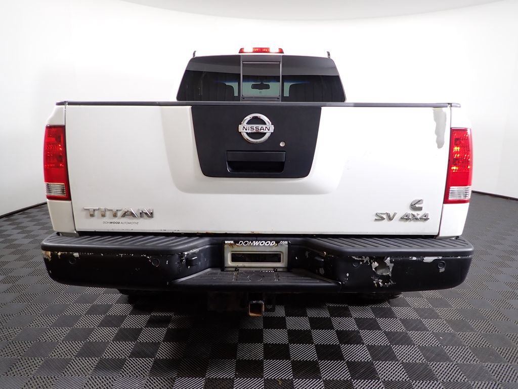 Used 2011 Nissan Titan SV w/ SV Value Truck Pkg AWD/4WD image 13