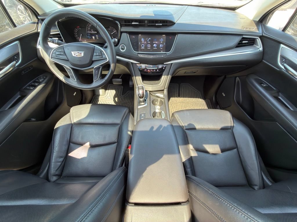 Used 2018 Cadillac XT5 Premium Luxury FWD image 9