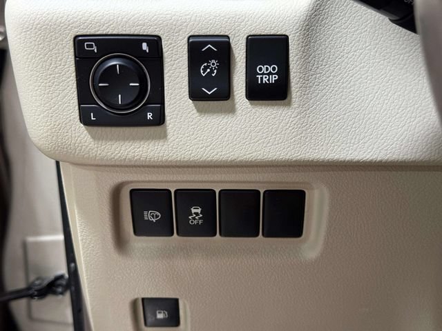 Used 2016 Lexus GX 460 w/ Premium Package AWD/4WD image 18