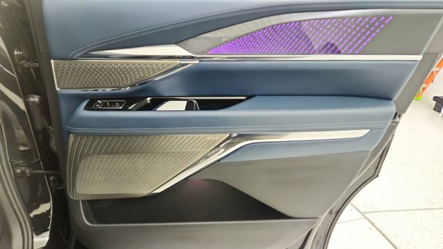 Used 2025 Cadillac Escalade IQ Sport 2 image 28