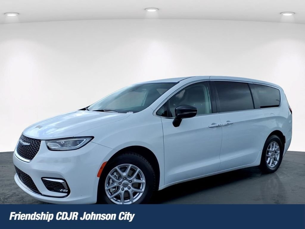 Used 2024 Chrysler Pacifica Touring-L