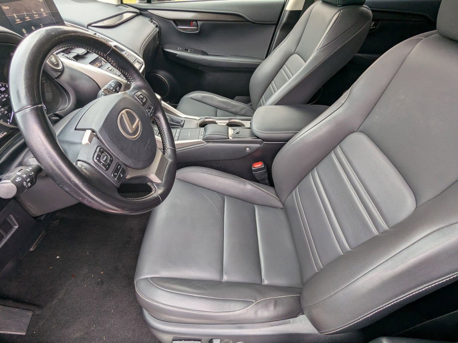 Used 2018 Lexus NX 300 FWD image 5