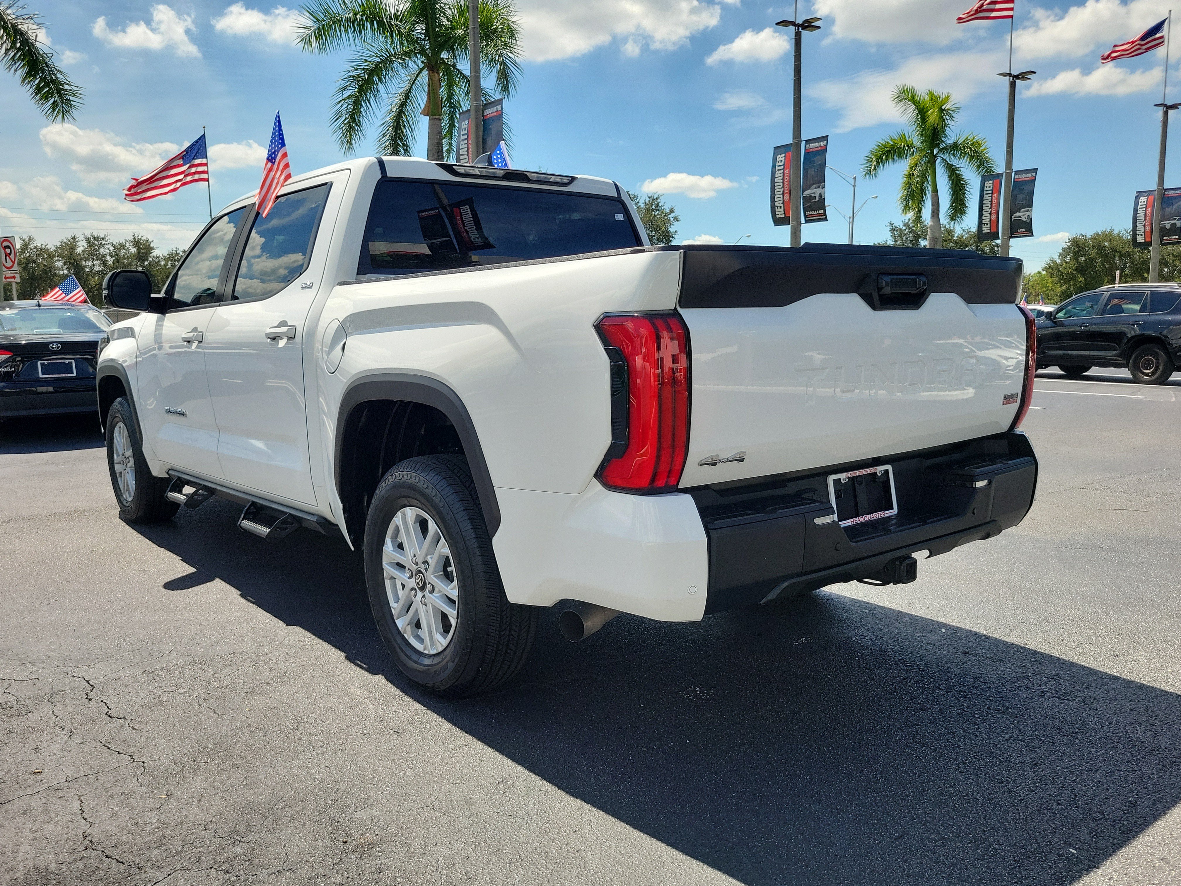Used 2025 Toyota Tundra SR5 w/ SR5 Premium Package AWD/4WD image 8
