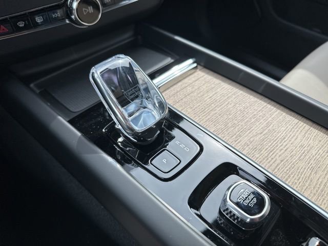 New 2026 Volvo XC60 B5 Plus w/ Climate Package image 15